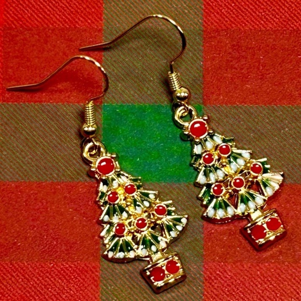 Handmade 18K Gold Christmas Tree Earrings!